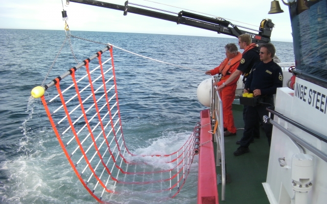Rescue scoop net for horizontal rescue practices